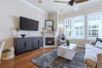 4058 Buena Vista Street #E, Dallas, TX 75204 - Photo 4
