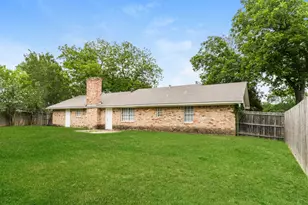 115 Brook Hollow Dr, DeSoto, TX 75115 - Photo 18