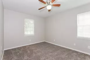 115 Brook Hollow Dr, DeSoto, TX 75115 - Photo 12
