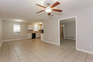 115 Brook Hollow Dr, DeSoto, TX 75115 - Photo 4