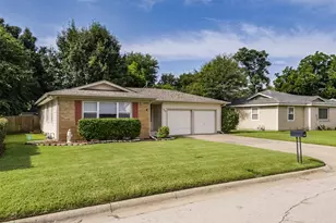 741 Cullum Ave, Hurst, TX 76053 - Photo 2