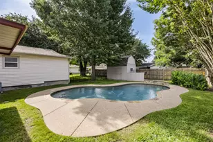 741 Cullum Ave, Hurst, TX 76053 - Photo 28