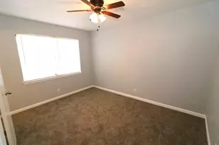 9821 Bluffcreek Dr, Dallas, TX 75227 - Photo 10