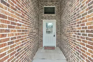 2107 Hemphill St, Greenville, TX 75401 - Photo 2