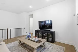 8116 Radnor Rd, Dallas, TX 75231 - Photo 18