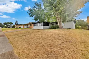 4208 Huckleberry Cir, Dallas, TX 75216 - Photo 18