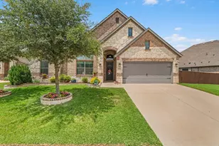 1012 Whitetail Ct, Joshua, TX 76058 - Photo 2