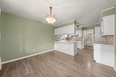 308 Texas Avenue, Hewitt, TX 76643 - Photo 6