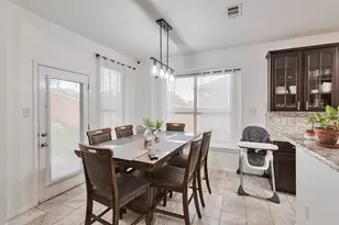 1603 Waters Edge Dr, Glenn Heights, TX 75154 - Photo 6