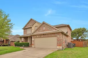 1603 Waters Edge Dr, Glenn Heights, TX 75154 - Photo 2