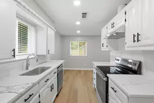 1909 Schumac Ln, Bedford, TX 76022 - Photo 12