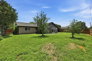 1909 Schumac Ln, Bedford, TX 76022 - Photo 32