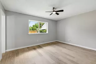 1909 Schumac Ln, Bedford, TX 76022 - Photo 20