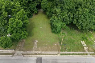 1414 Wesley St, Greenville, TX 75401 - Photo 2