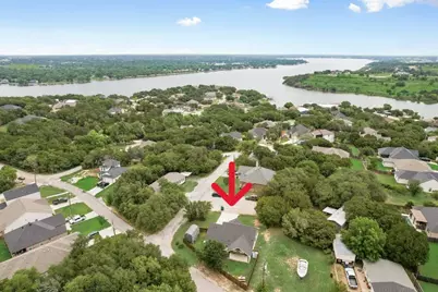 2601 Houston Court, Granbury, TX 76048 - Photo 2