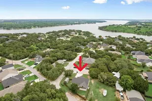 2601 Houston Ct, Granbury, TX 76048 - Photo 2