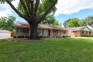109 N Lois Ln, Richardson, TX 75081 - Photo 1