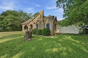 2912 W Morton St, Denison, TX 75020 - Photo 2