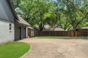 2911 Kircaldy Ct, Arlington, TX 76015 - Photo 34