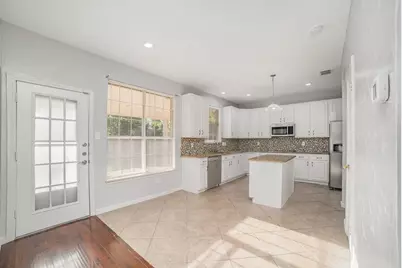 1908 Wood Crest Drive, Grapevine, TX 76051 - Photo 4