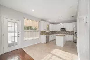 1908 Wood Crest Dr, Grapevine, TX 76051 - Photo 4