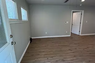 320 W 6th St, Weatherford, TX 76086 - Photo 4