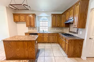 1126 Glencoe Dr, Glenn Heights, TX 75154 - Photo 2