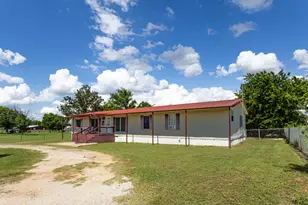 75 Southern Dr, Mineral Wells, TX 76067 - Photo 4