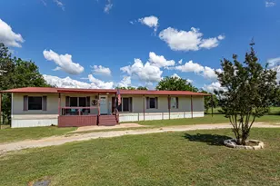 75 Southern Dr, Mineral Wells, TX 76067 - Photo 2