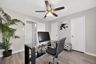 9145 Emberglow Ln, Dallas, TX 75243 - Photo 24