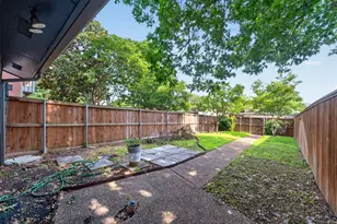 9145 Emberglow Ln, Dallas, TX 75243 - Photo 30
