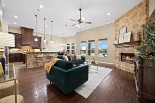 8230 Glenwick Dr, Waxahachie, TX 75167 - Photo 2