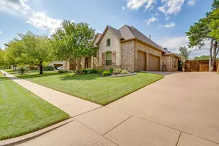 216 Williamsburg Ln, Ovilla, TX 75154 - Photo 2