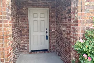 204 Flower Ridge Dr, Fort Worth, TX 76108 - Photo 2