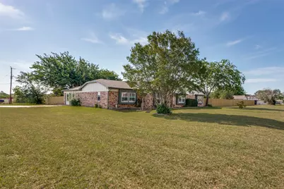 4316 Jennifer Lane, Crowley, TX 76036 - Photo 2