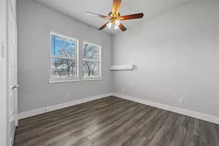 204 N Getzendaner St, Waxahachie, TX 75165 - Photo 10