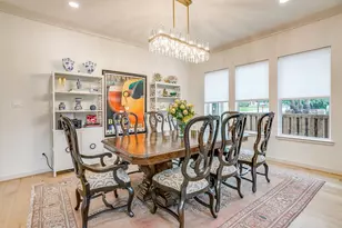 2144 Fountain Square Dr, Fort Worth, TX 76107 - Photo 10