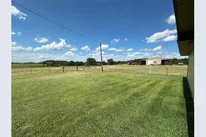 6551 Crooked Crk Road, Bowie, TX 76230 - Photo 10