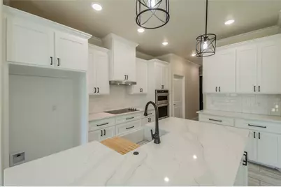 2719 Sycamore Court, Granbury, TX 76048 - Photo 8