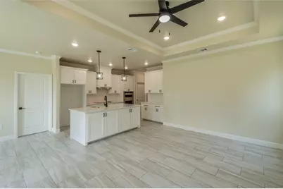 2719 Sycamore Court, Granbury, TX 76048 - Photo 6