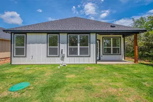 2719 Sycamore Ct, Granbury, TX 76048 - Photo 24
