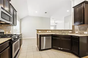 14313 Mariposa Lily Ln, Fort Worth, TX 76052 - Photo 12