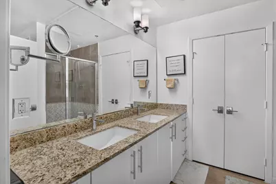 1001 Belleview Street #703, Dallas, TX 75215 - Photo 24