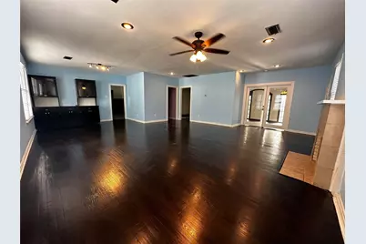1009 E Humbolt Street, Fort Worth, TX 76104 - Photo 6