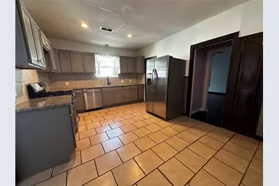 1009 E Humbolt Street, Fort Worth, TX 76104 - Photo 4