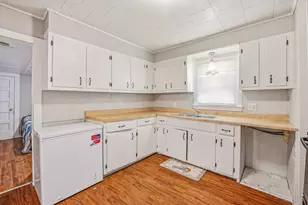 769 N McCart St, Stephenville, TX 76401 - Photo 6