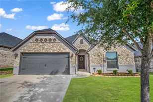 1904 Town Creek Cir, Weatherford, TX 76086 - Photo 1