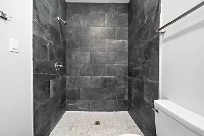 808 Sealy Street #E, Galveston, TX 77550 - Photo 20