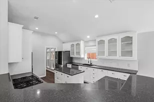 6304 Southern Hills Dr, Fort Worth, TX 76132 - Photo 14