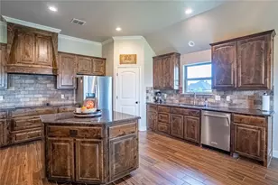 7816 Loma Ln, Godley, TX 76044 - Photo 6